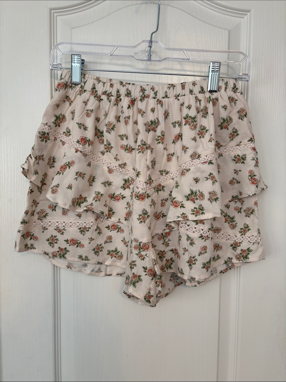 Kirious Los Angeles Floral Ruffled Shorts size Medium